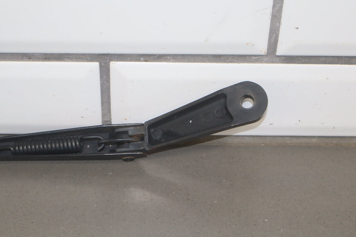 2003-2010 Volkswagen Beetle SE Wiper Arm Pair