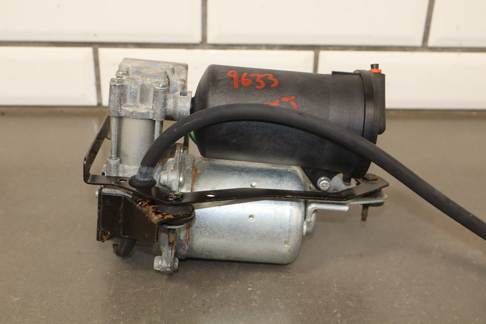 2003-2011 Ford Crown Victoria LX Air Ride Compressor