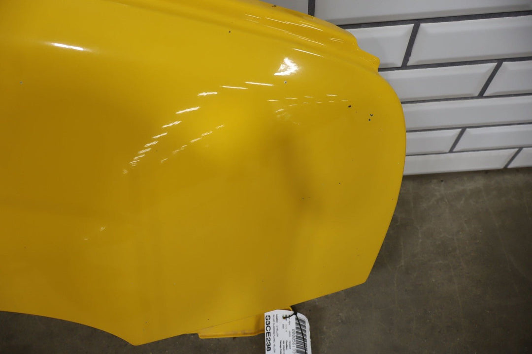 2003 Chevrolet Avalanche Right Fender Yellow 43U