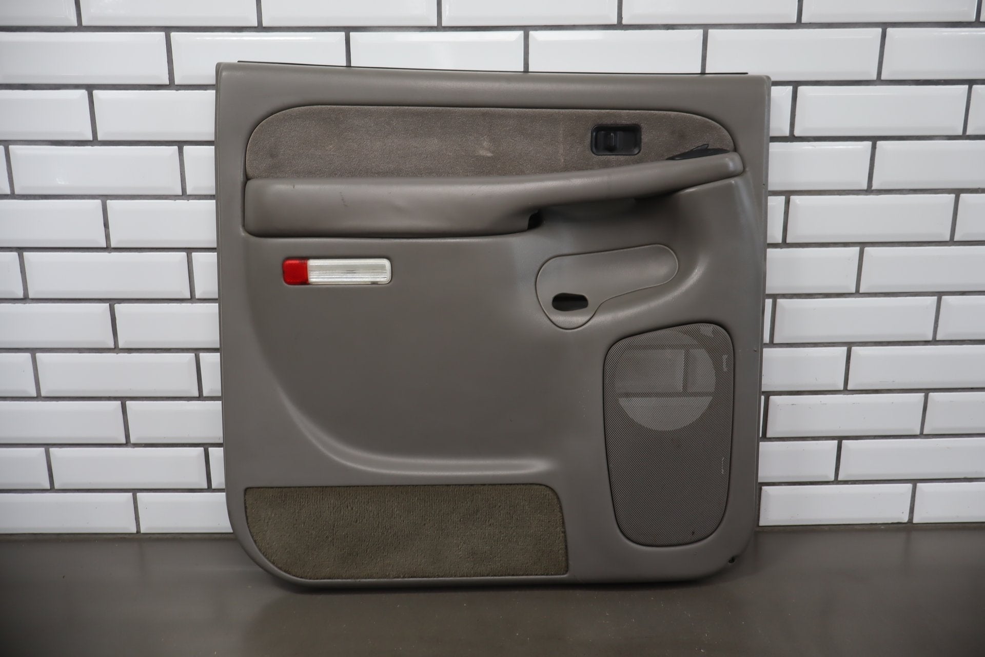 2003 Chevrolet Silverado 2500 Crew Cab Left Rear Door Panel Medium Gray 922