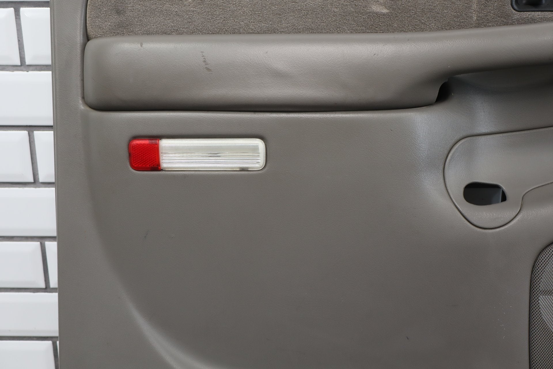 2003 Chevrolet Silverado 2500 Crew Cab Left Rear Door Panel Medium Gray 922