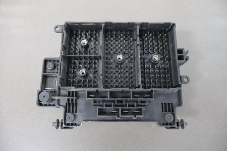 2003 Chevrolet Silverado 2500 GMT800 8.1L Underhood Engine Fuse Box 15811689