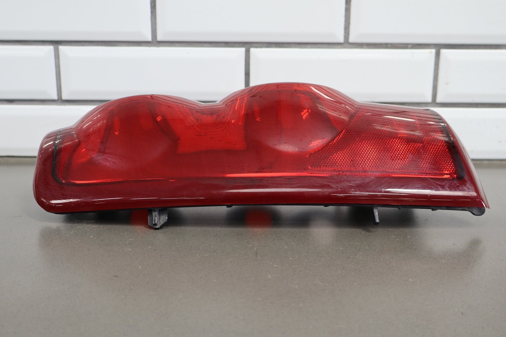 2003 Chevrolet Silverado 2500 Left Tail Light 19169003 OEM