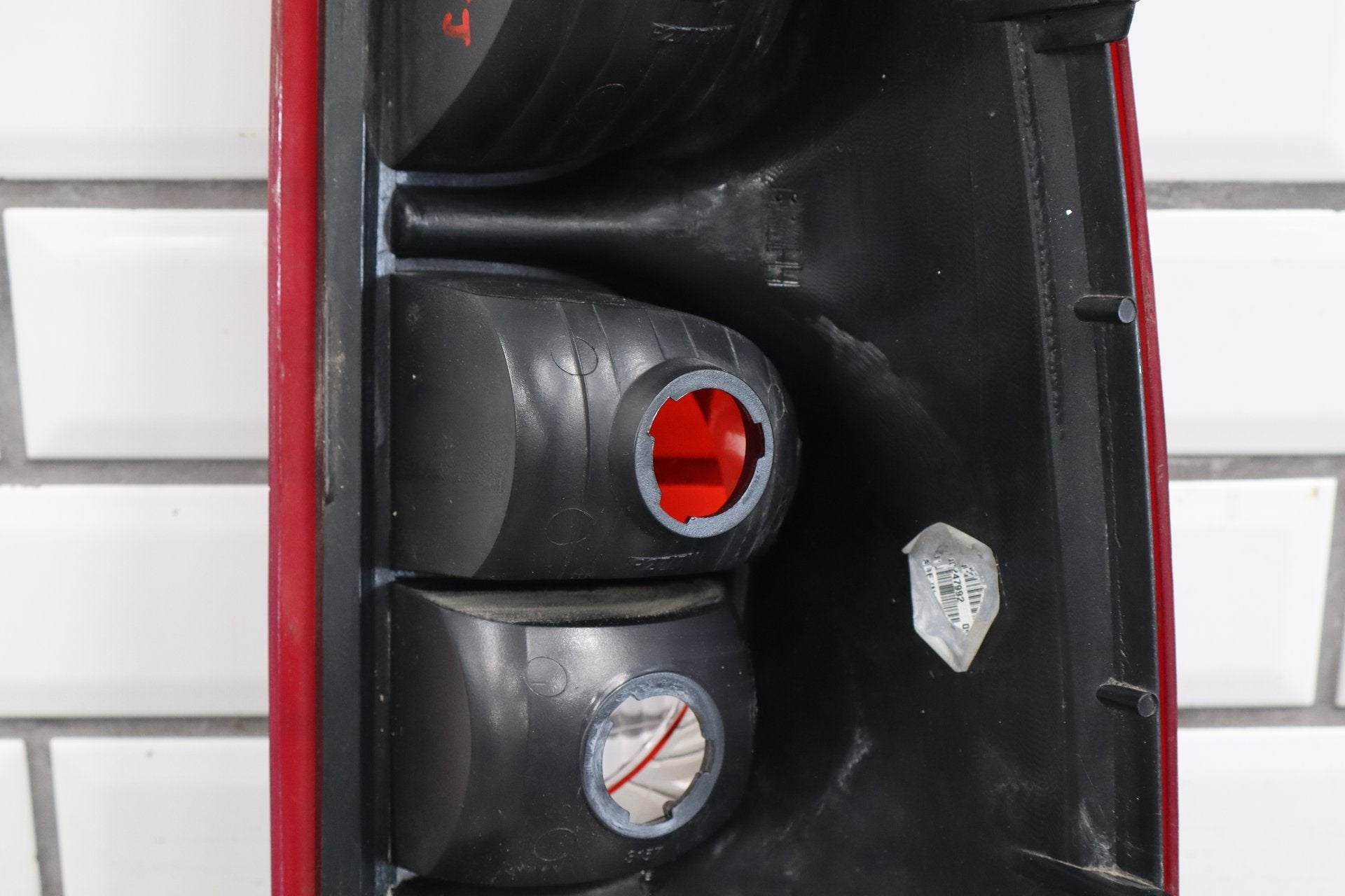 2003 Chevrolet Silverado 2500 Left Tail Light 19169003 OEM