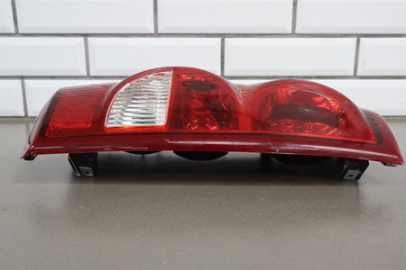 2003 Chevrolet Silverado 2500 Left Tail Light 19169003 OEM