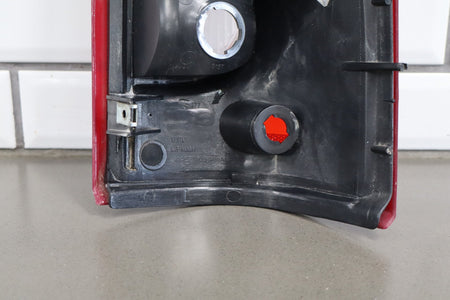 2003 Chevrolet Silverado 2500 Left Tail Light 19169003 OEM