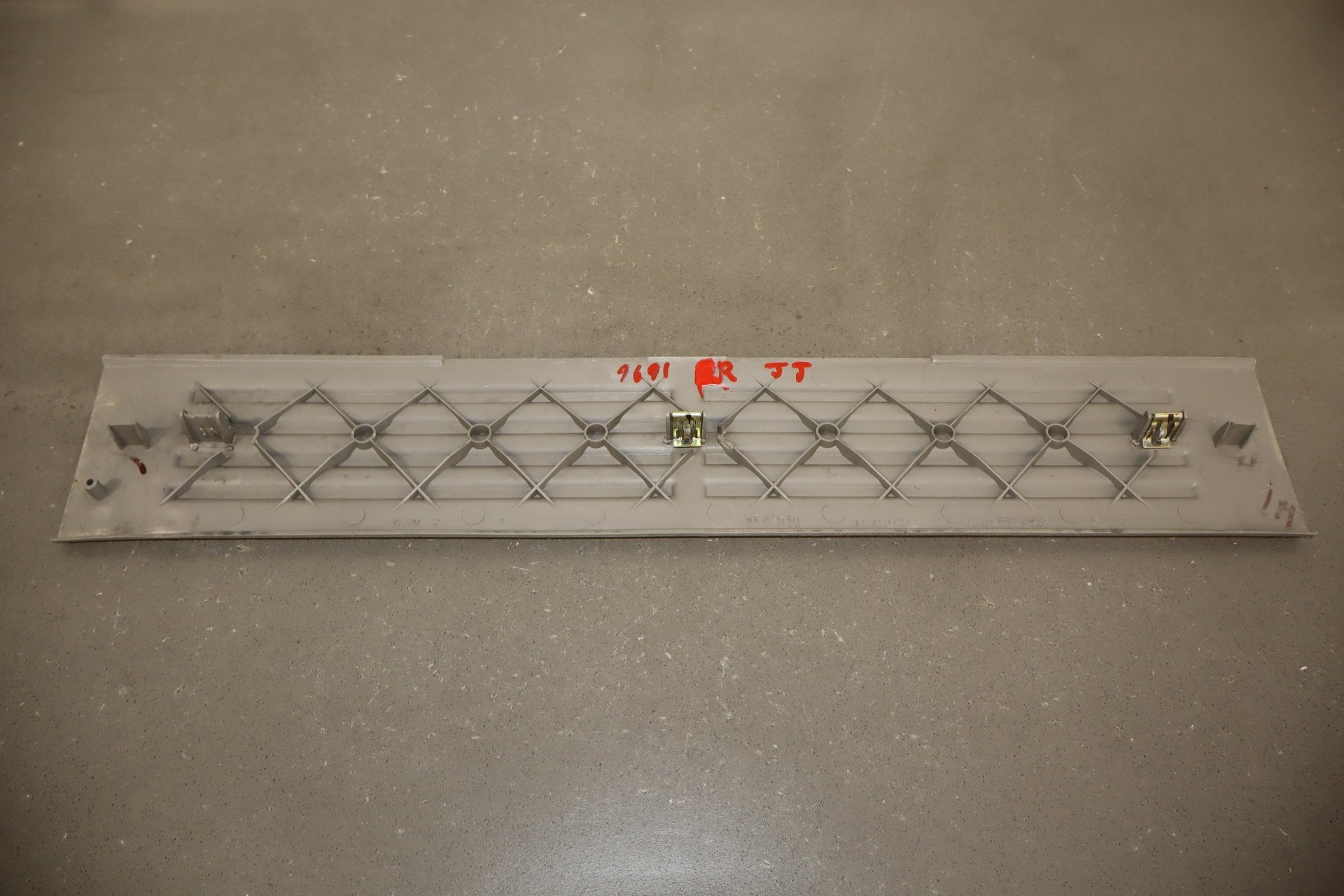 2003 Chevrolet Silverado 2500 Pickup Set x4- Sill Plates Medium Gray (922)
