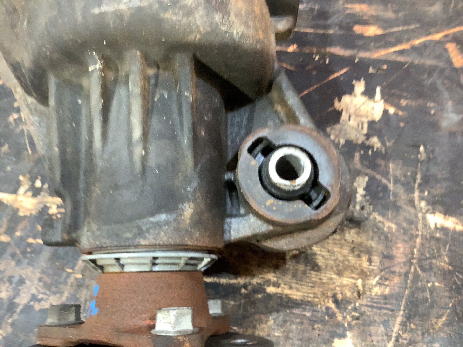 2003 Ford Thunderbird- Differential Carrier Assembly