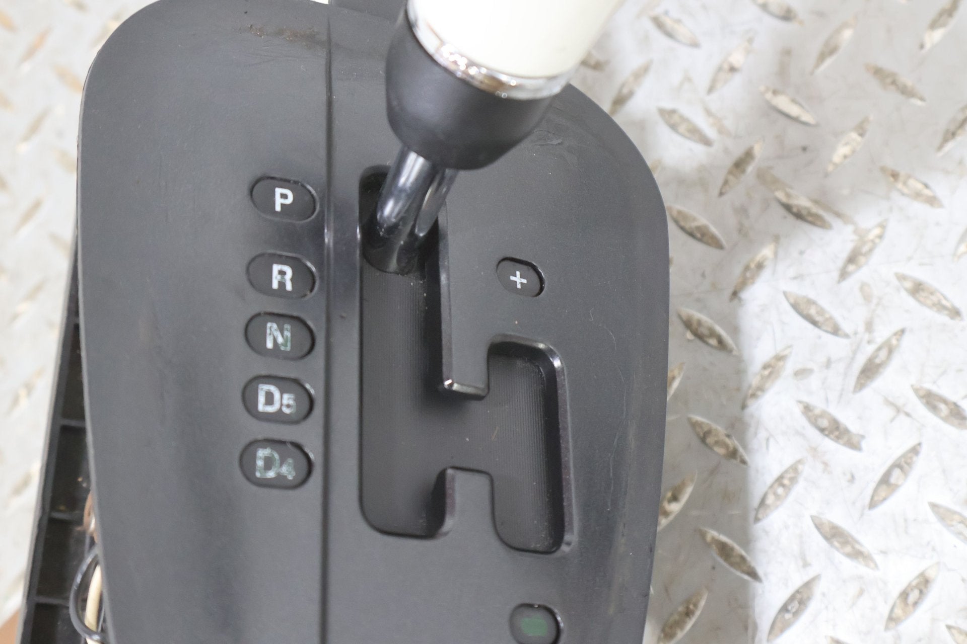 2003 Ford Thunderbird- Floor Shifter