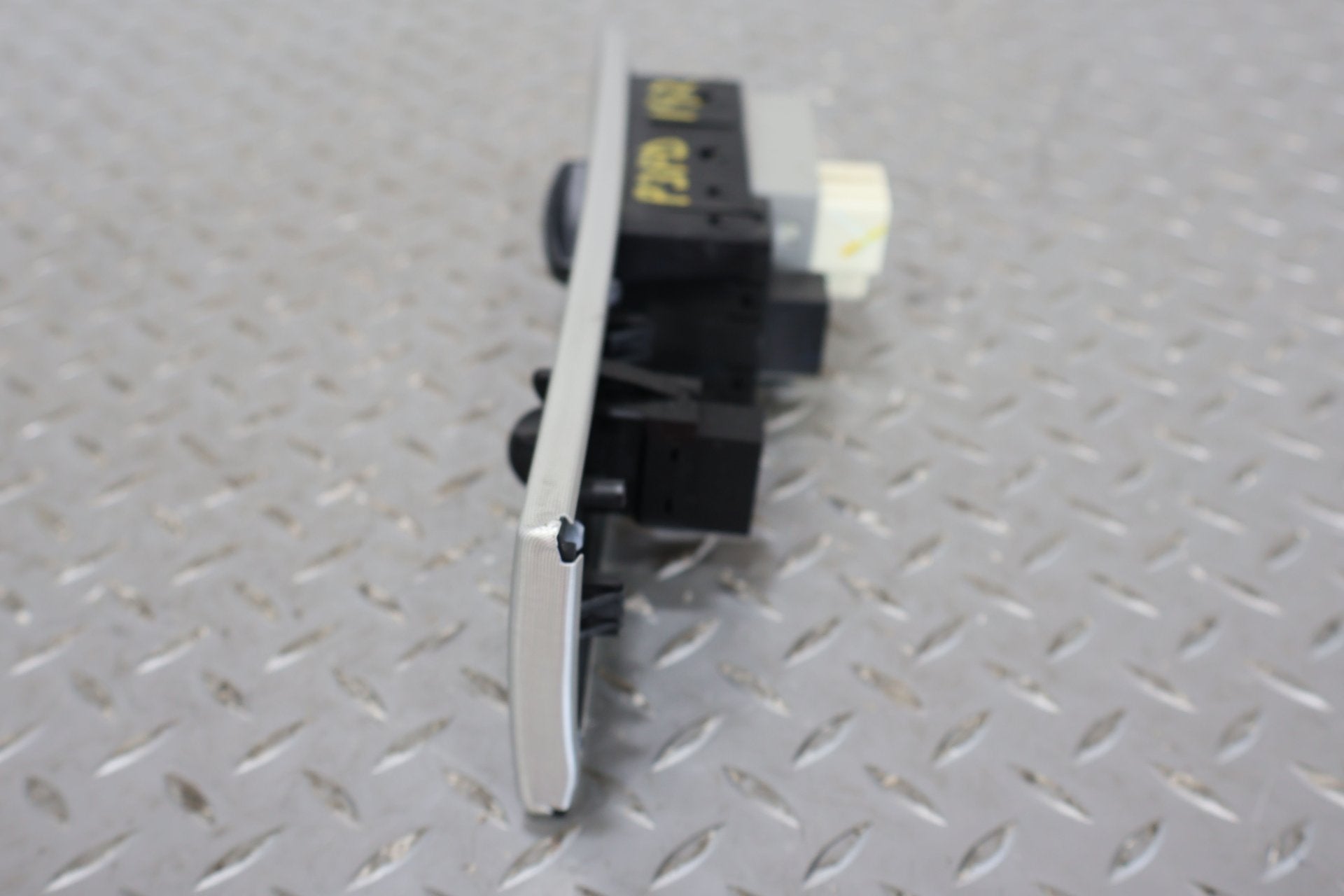 2003 Ford Thunderbird- Headlight Switch