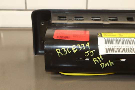 2003 GMC Sierra 1500 Passenger Right Dash Air Bag (Neutral 522)