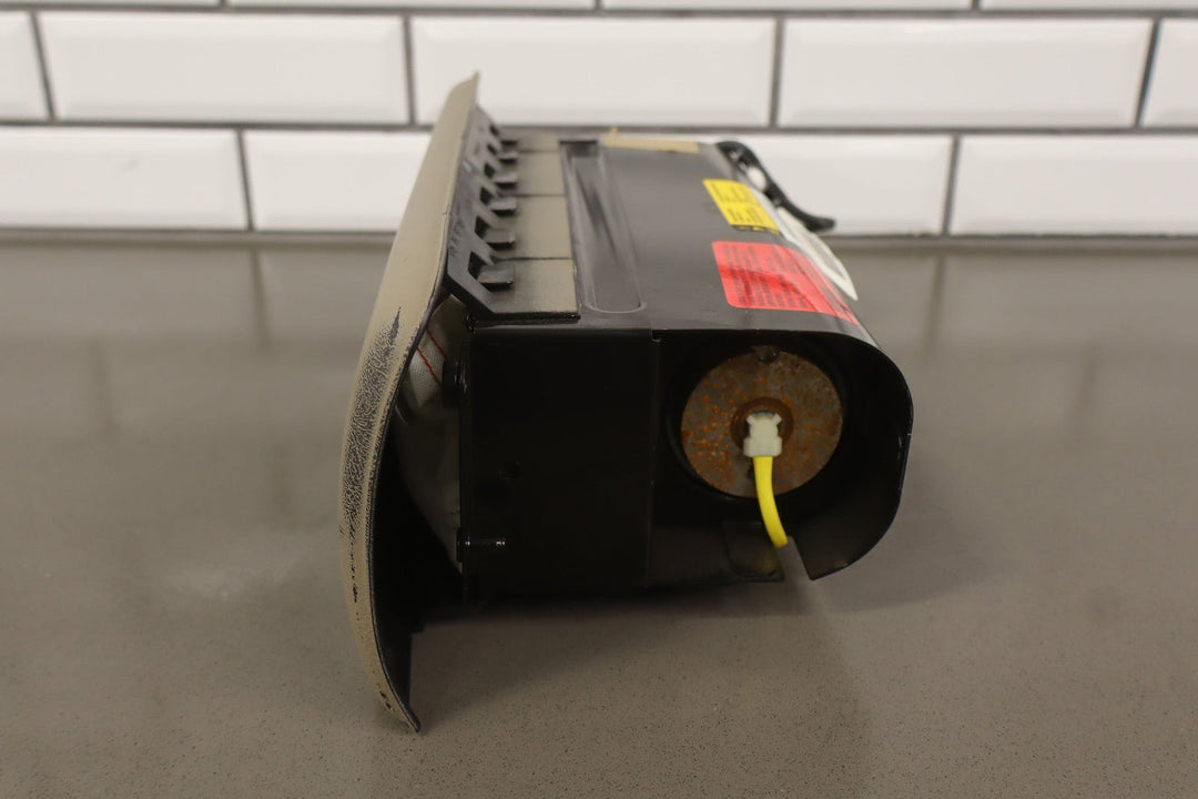 2003 GMC Sierra 1500 Passenger Right Dash Air Bag (Neutral 522)