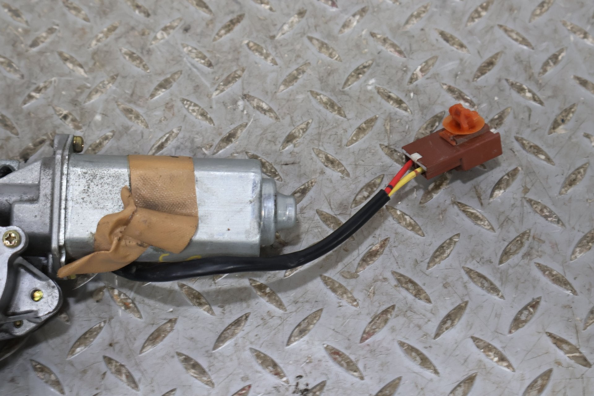 2003 Honda S2000- Conv Lift Motor