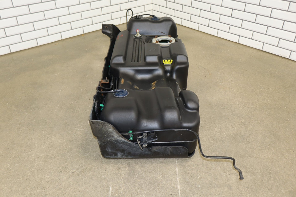 2003 Hummer H2 32 Gallon Fuel Tank 15203679 W/ Skid Plate - No Fuel Pump