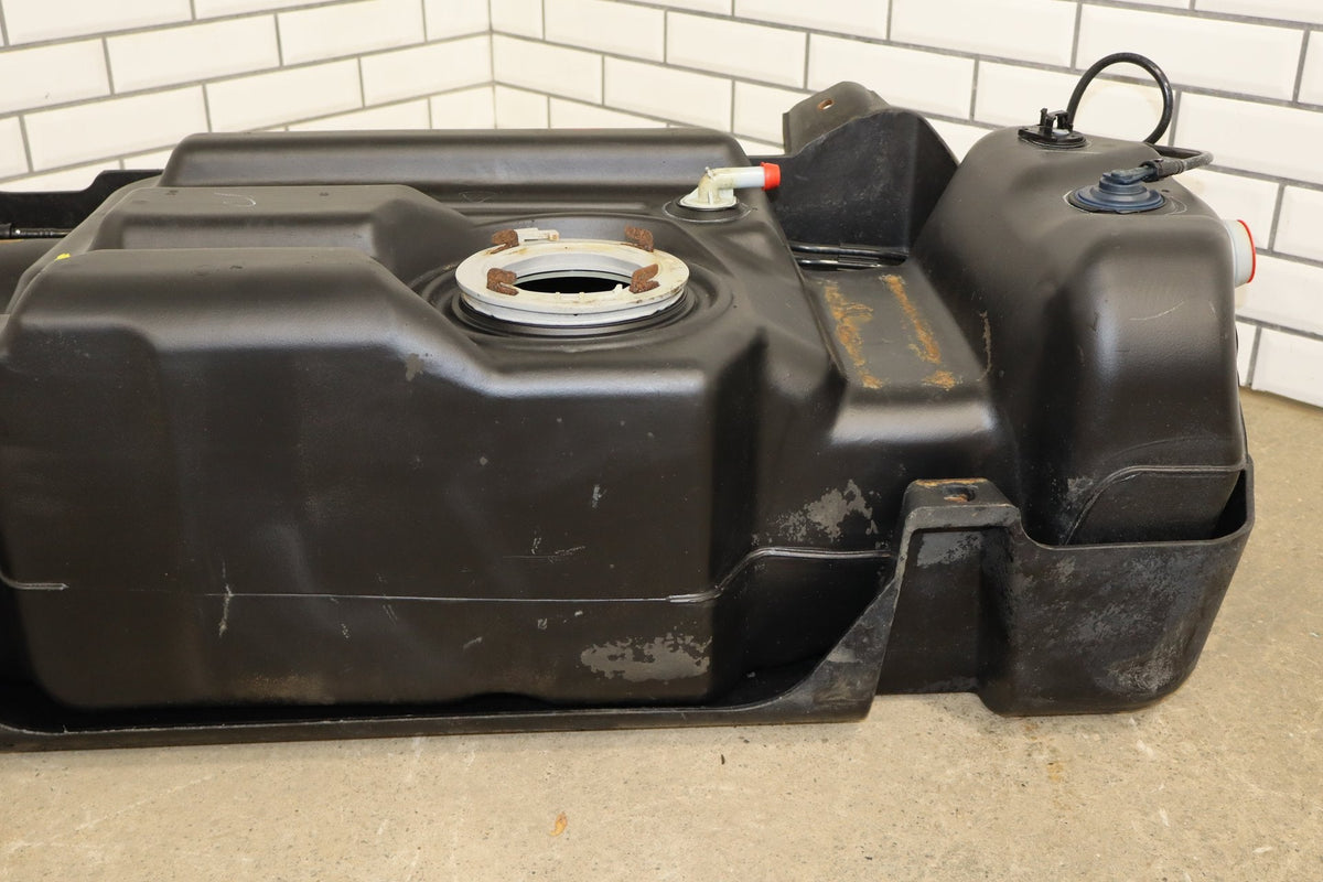 2003 Hummer H2 32 Gallon Fuel Tank 15203679 W/ Skid Plate - No Fuel Pump