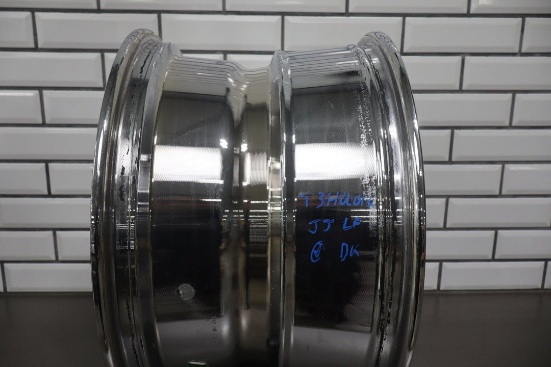 2003 Hummer H2 Aftermarket 20x12 Chrome Moto Metal MO962 Wheel Set