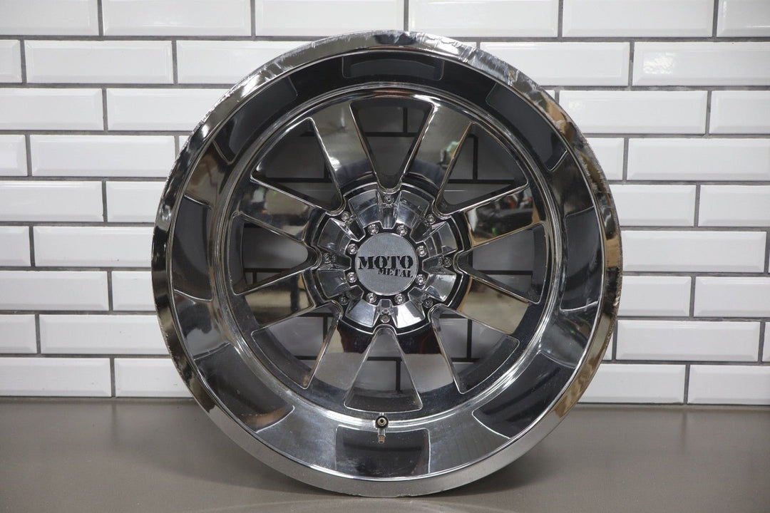 2003 Hummer H2 Aftermarket 20x12 Chrome Moto Metal MO962 Wheel Set