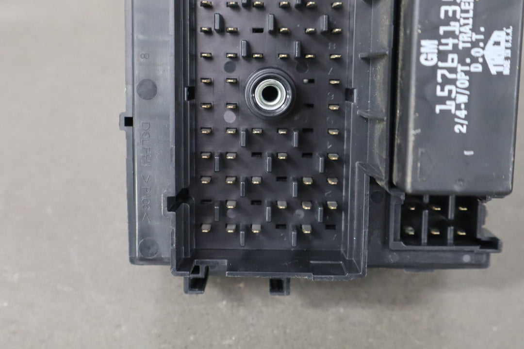 2003 Hummer H2 Cabin Fuse Box 15058033 OEM