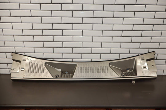 2003 Hummer H2 Center Cowl Vent Panel OEM *1 Broken Mount*