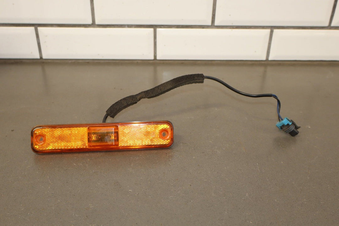 2003 Hummer H2 Front Hood Mounted Marker Lamp 15060531 OEM