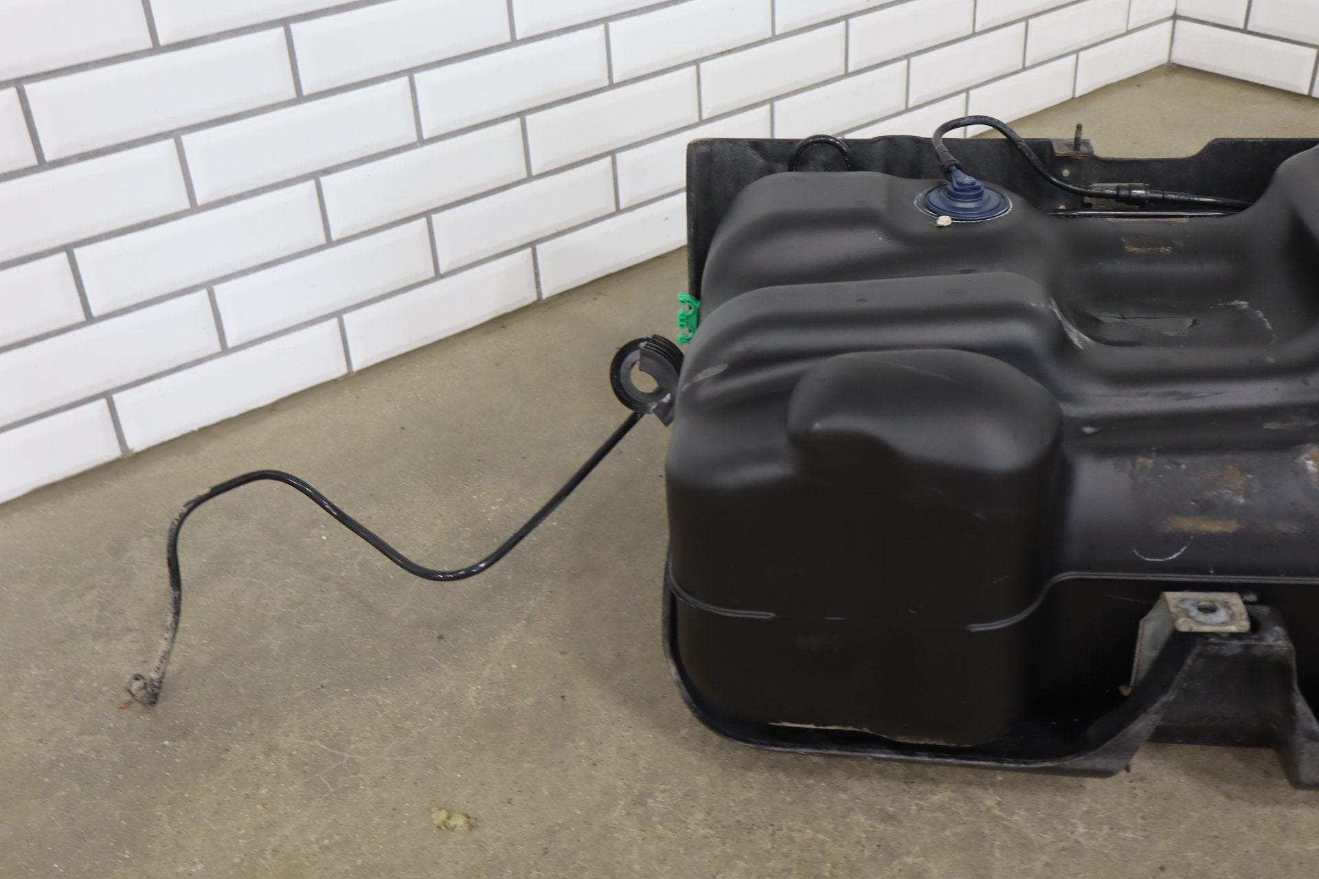 2003 Hummer H2- Fuel Tank 15203679