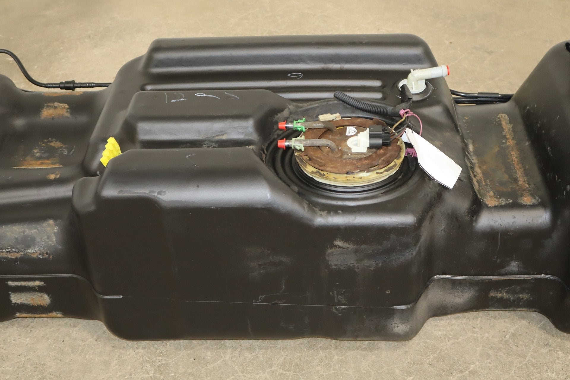 2003 Hummer H2- Fuel Tank 15203679