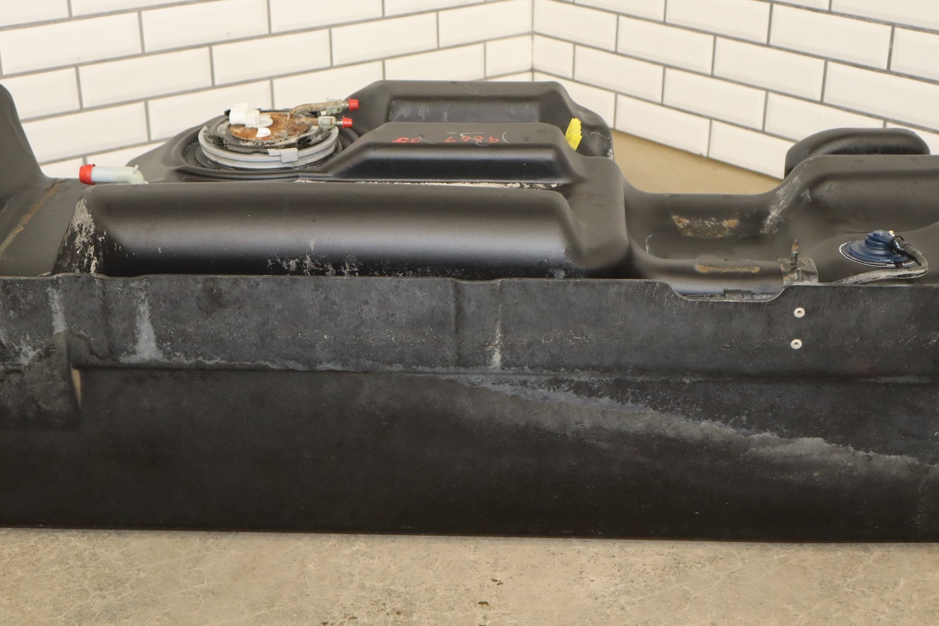 2003 Hummer H2- Fuel Tank 15203679