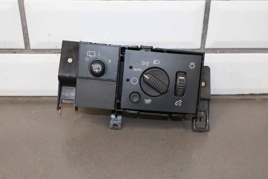 2003 Hummer H2 Headlight Switch OEM *Cracked Tabs*