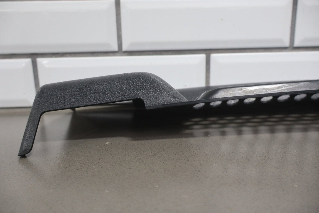 2003 Hummer H2 Lower Radiator Grille OEM