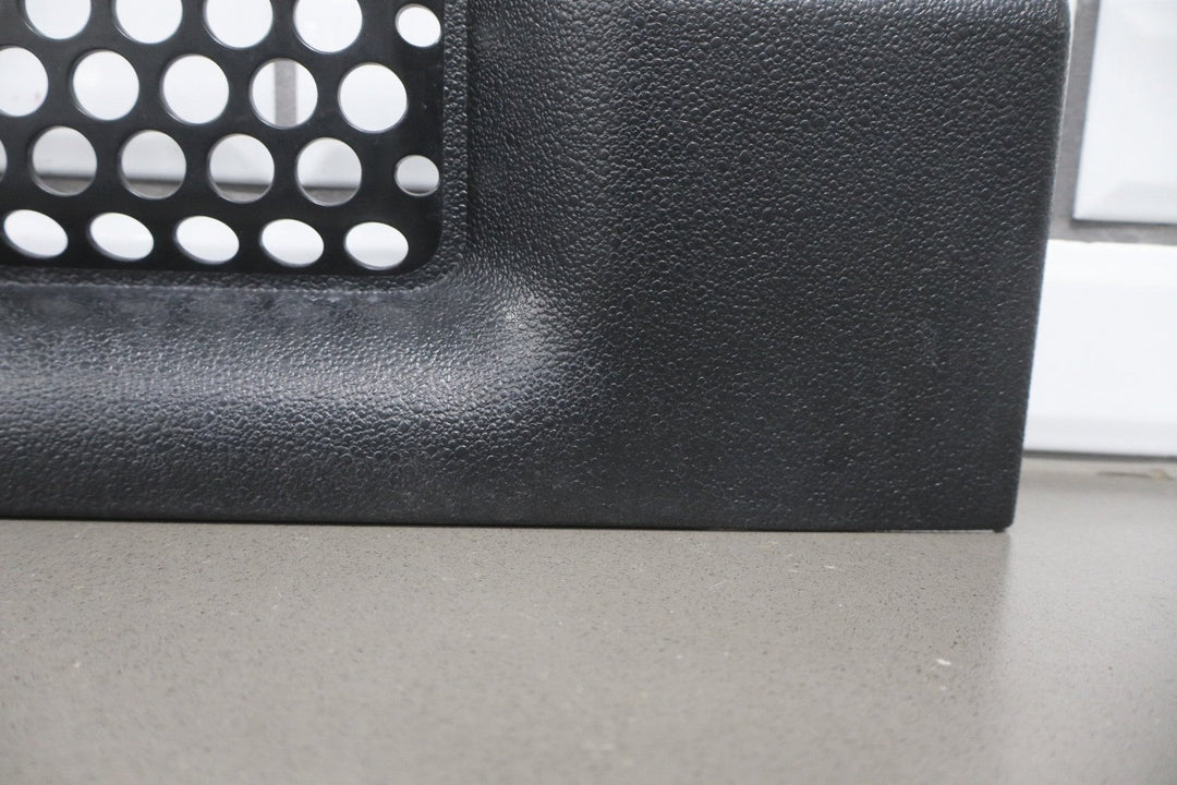 2003 Hummer H2 Lower Radiator Grille OEM