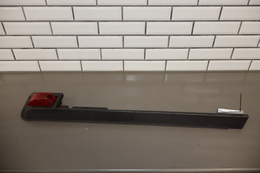 2003 Hummer H2 Right Rear Roof Molding OEM *Cracked Tabs*