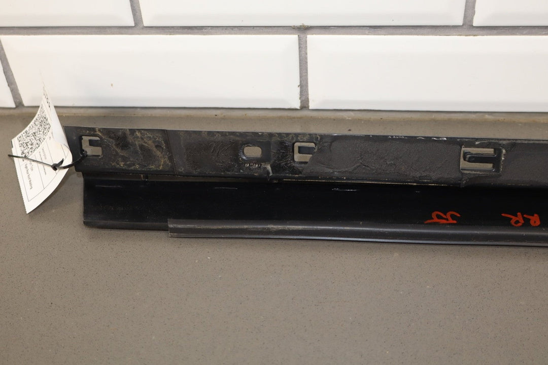 2003 Hummer H2 Right Rear Roof Molding OEM *Cracked Tabs*