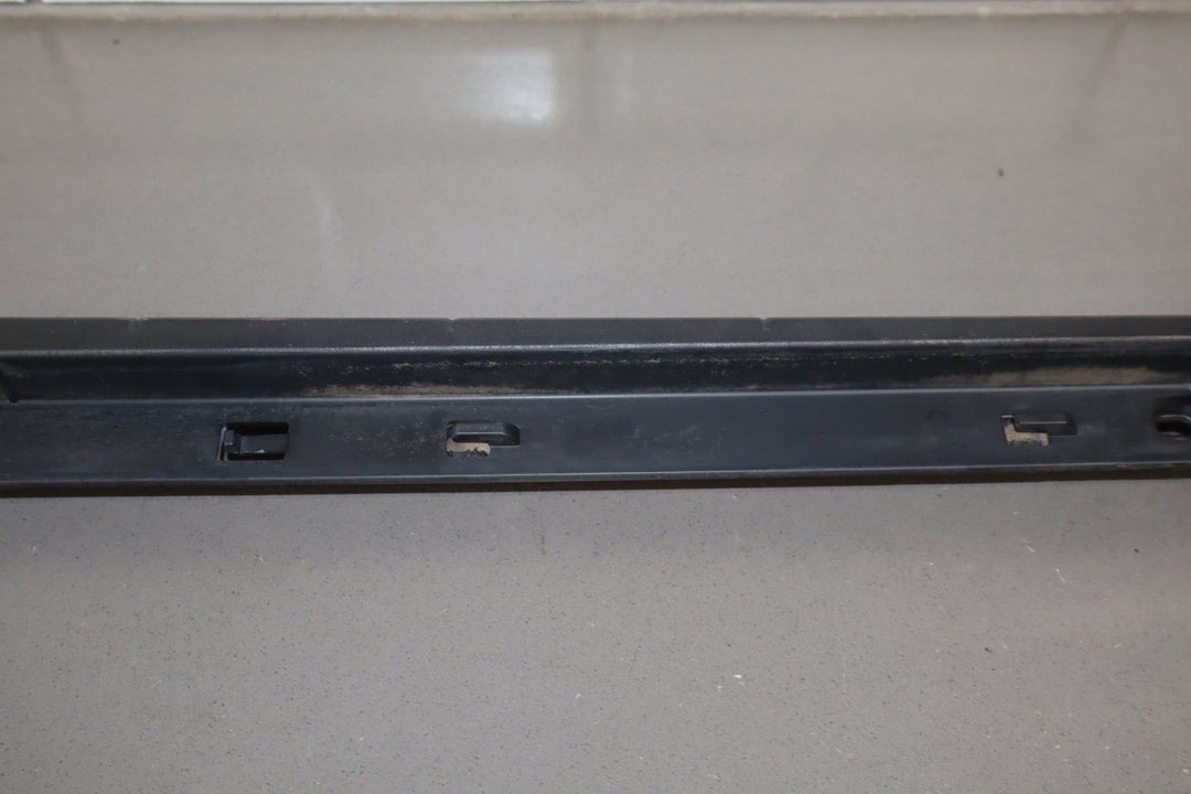 2003 Hummer H2 Right Rear Roof Molding OEM *Cracked Tabs*