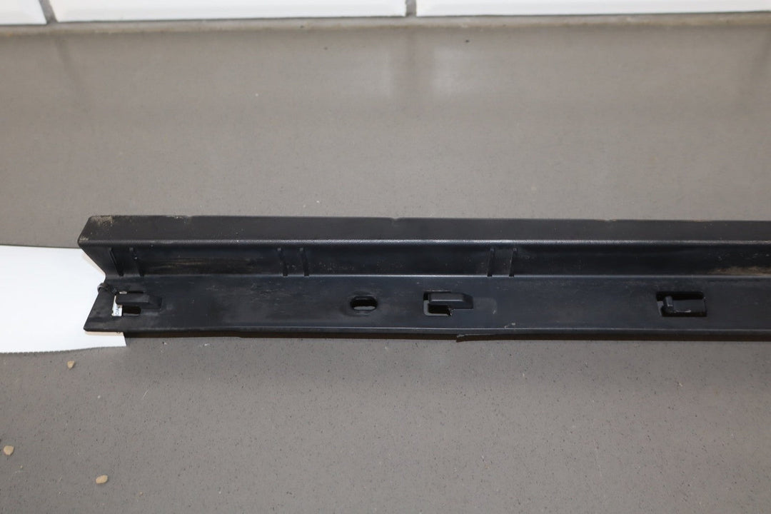 2003 Hummer H2 Right Rear Roof Molding OEM *Cracked Tabs*