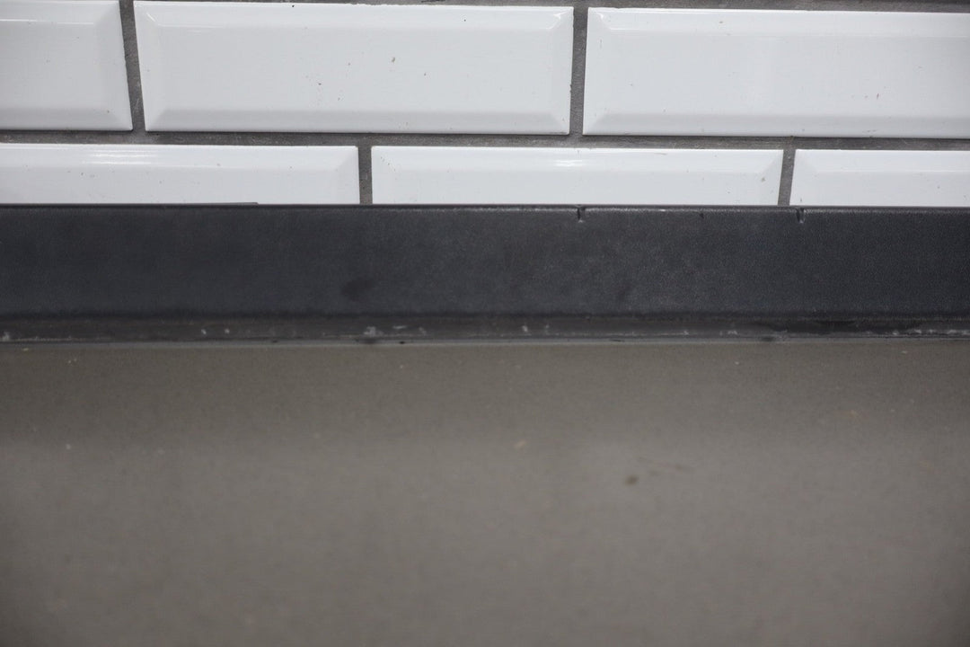 2003 Hummer H2 Right Rear Roof Molding W/Red Light OEM