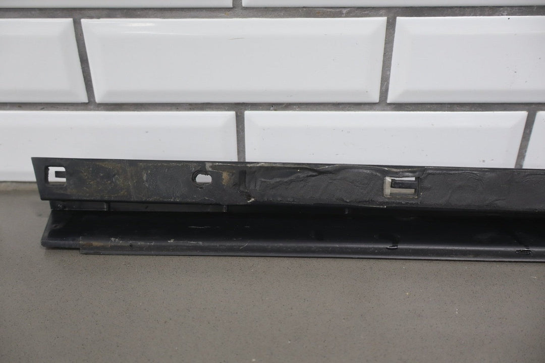 2003 Hummer H2 Right Rear Roof Molding W/Red Light OEM