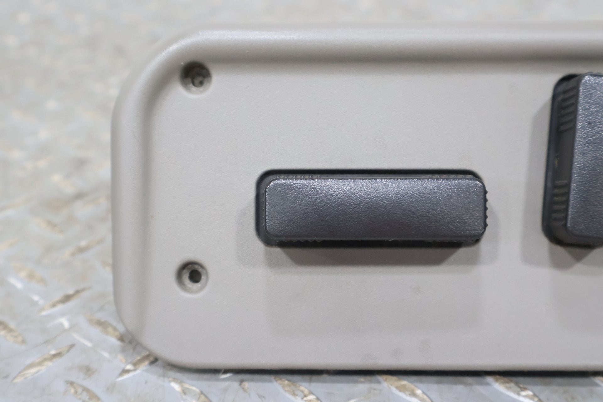 2003 Hummer H2- Seat Switch