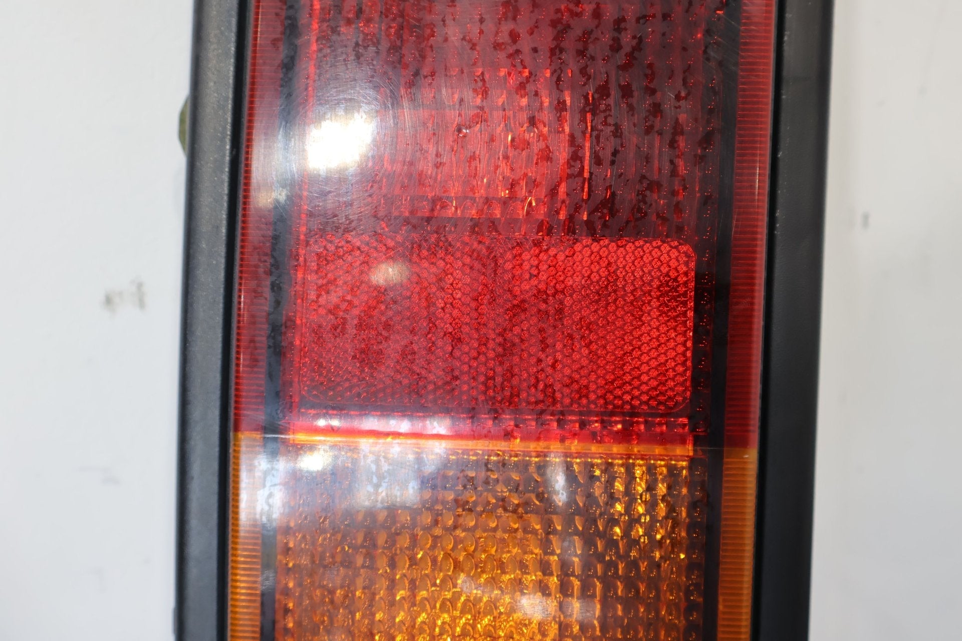 2003 Hummer H2- TAIL LIGHT ASSEMBLY