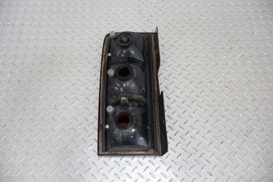 2003 Hummer H2- TAIL LIGHT ASSEMBLY