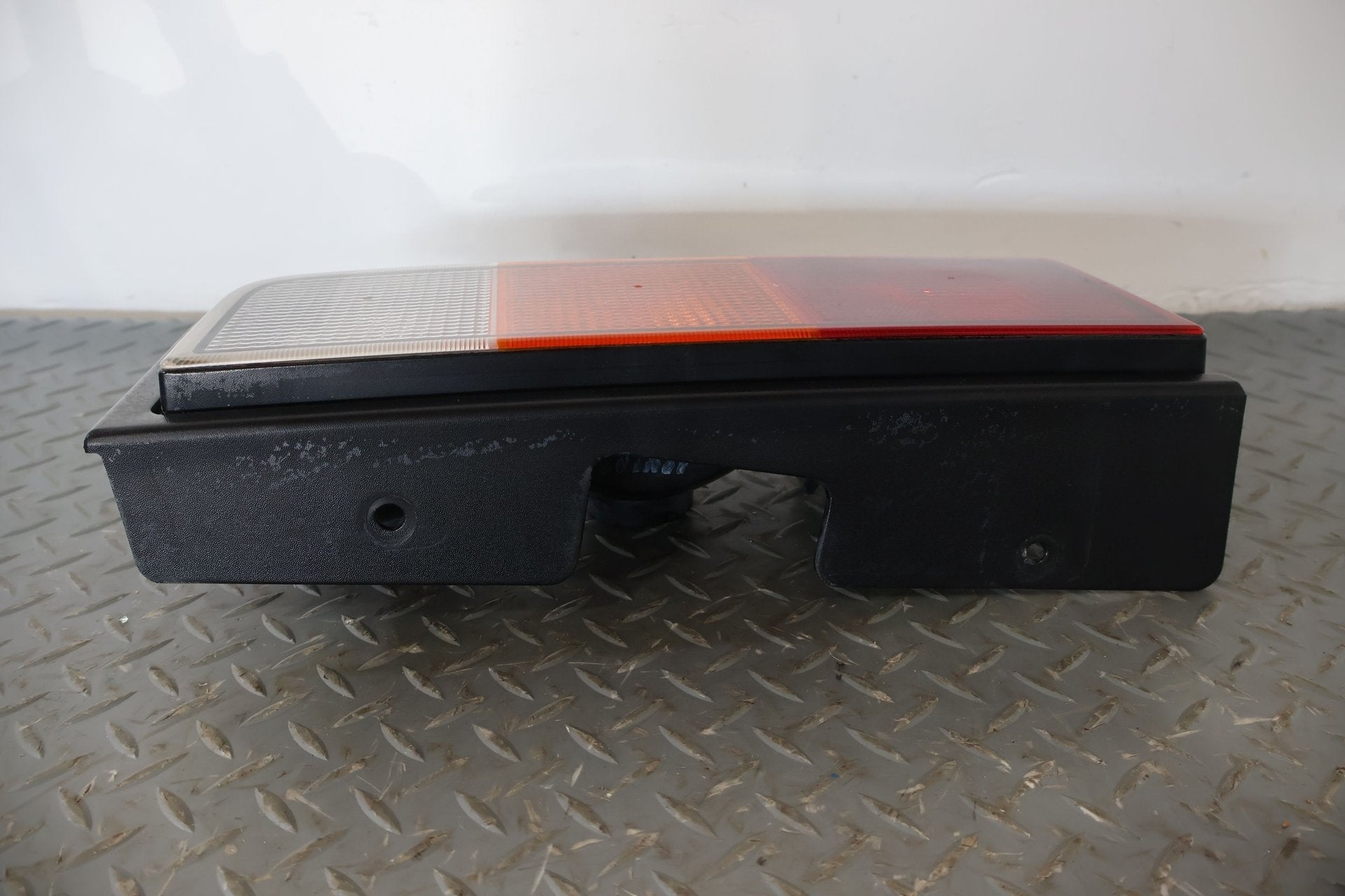 2003 Hummer H2- TAIL LIGHT ASSEMBLY