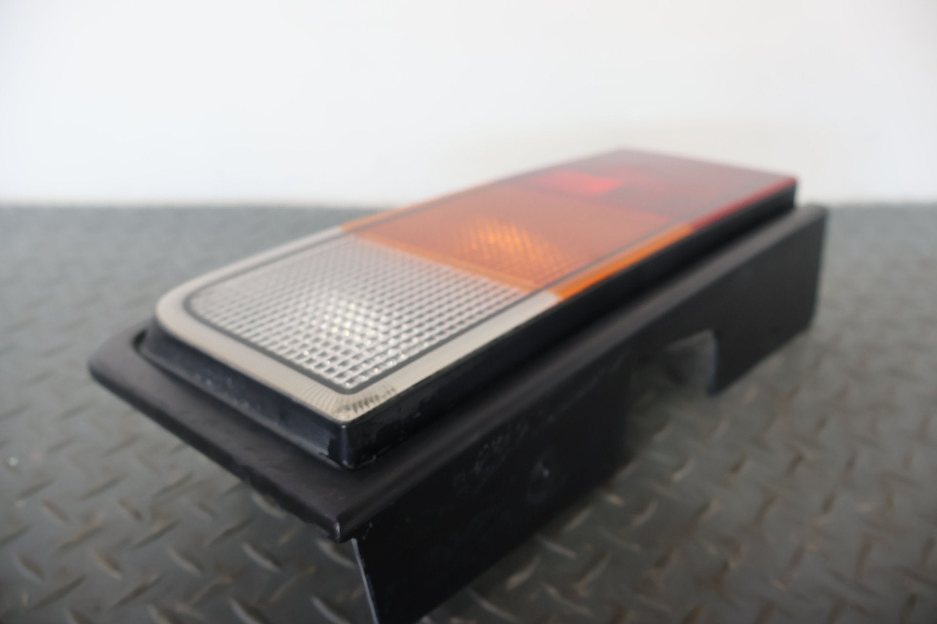2003 Hummer H2- TAIL LIGHT ASSEMBLY