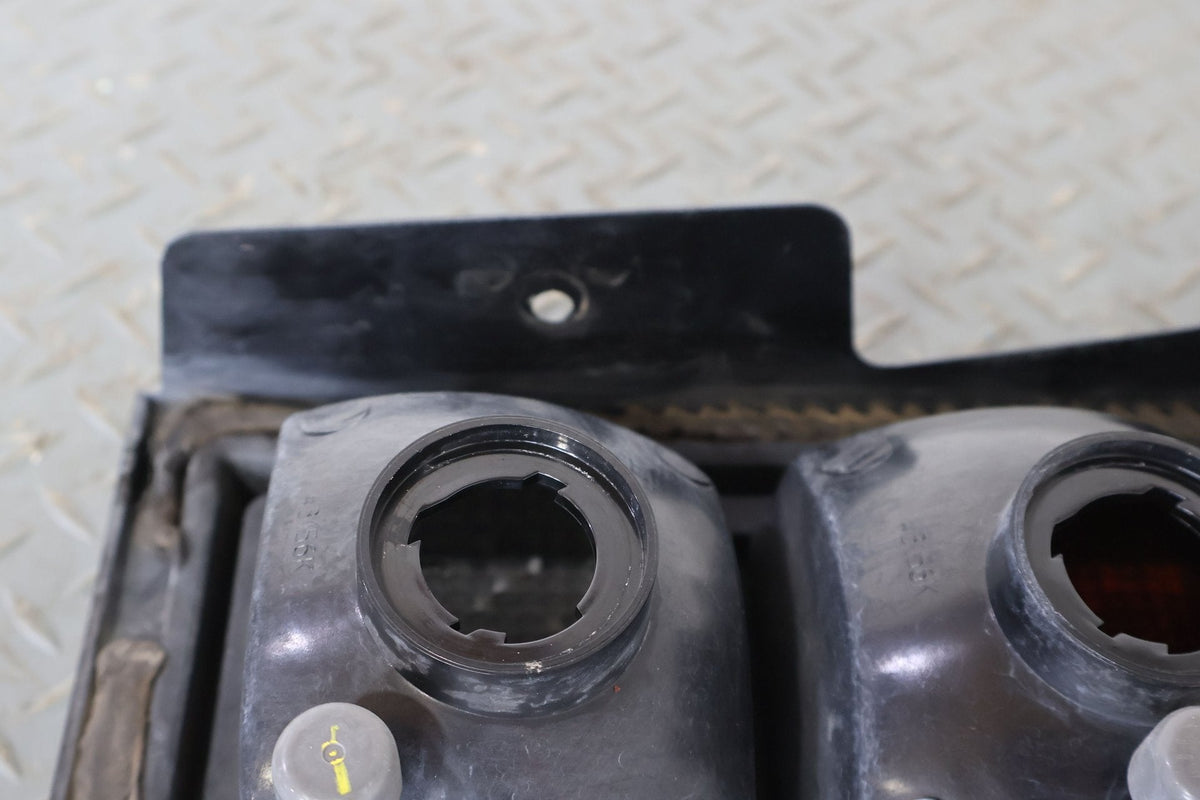 2003 Hummer H2- TAIL LIGHT ASSEMBLY