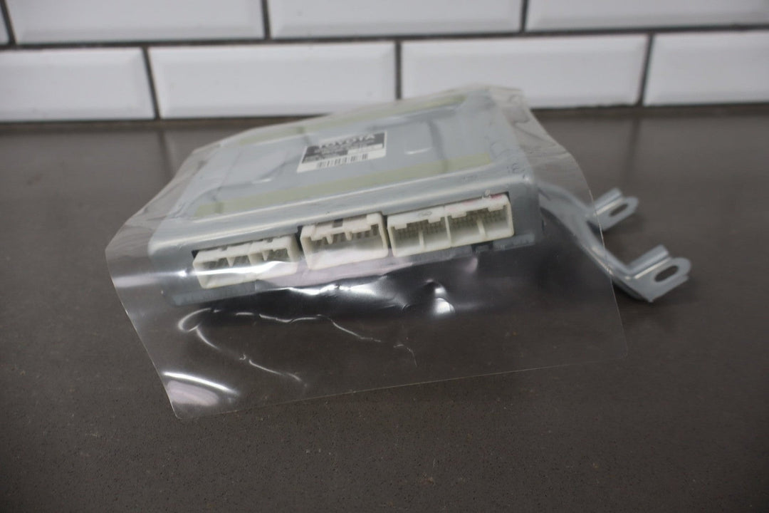 2003 Lexus SC430 Convertible Top Control Module 89720 - 24010 OEM