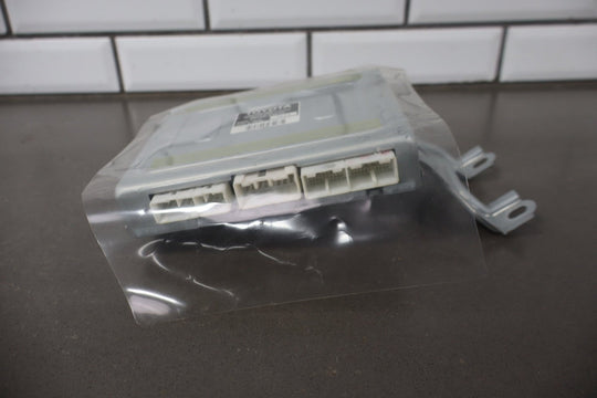 2003 Lexus SC430 Convertible Top Control Module 89720 - 24010 OEM