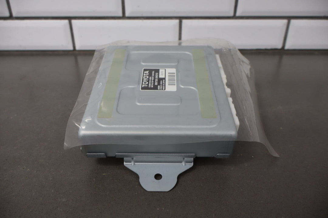 2003 Lexus SC430 Convertible Top Control Module 89720 - 24010 OEM