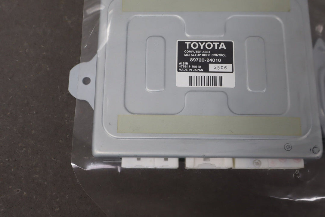 2003 Lexus SC430 Convertible Top Control Module 89720 - 24010 OEM