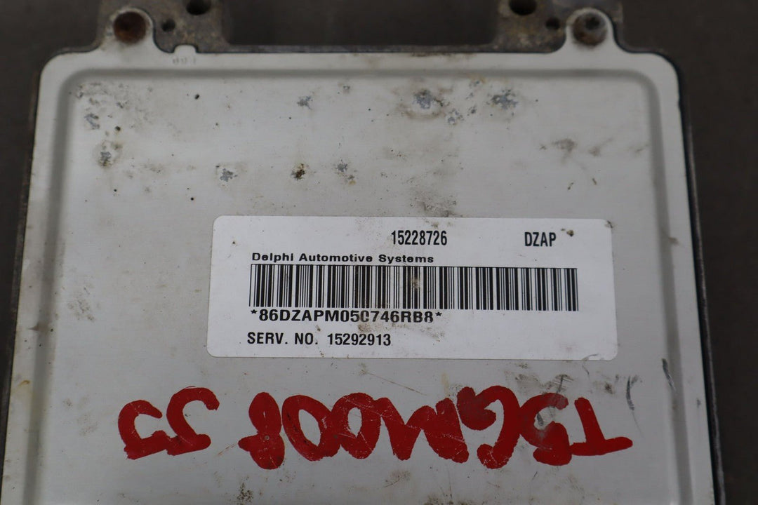 2004 - 2005 Chevy Silverado Sierra 6.6L Diesel ECM PCM Engine Module 15292913