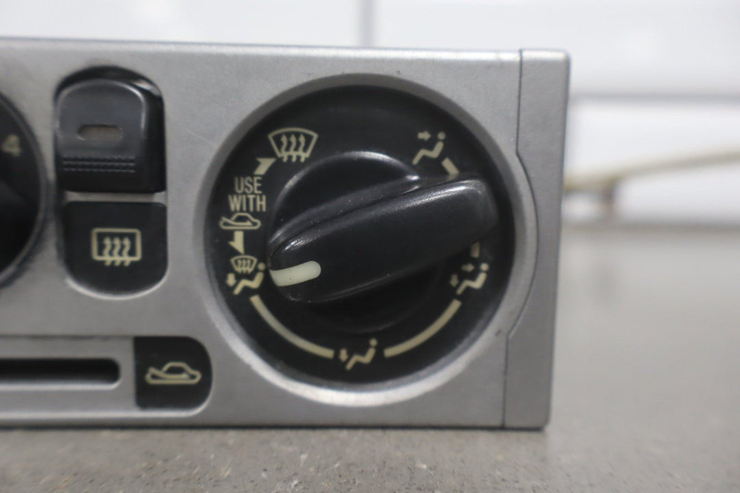 2004 - 2005 Mazda MX - 5 Miata NB2 - Climate Control