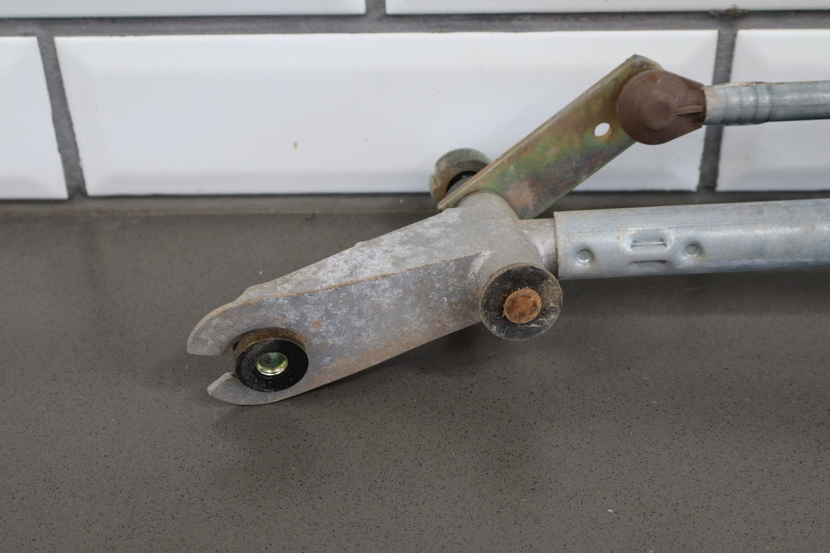 2004-2005 Ram 1500 Front Wiper Motor 55077098AC OEM