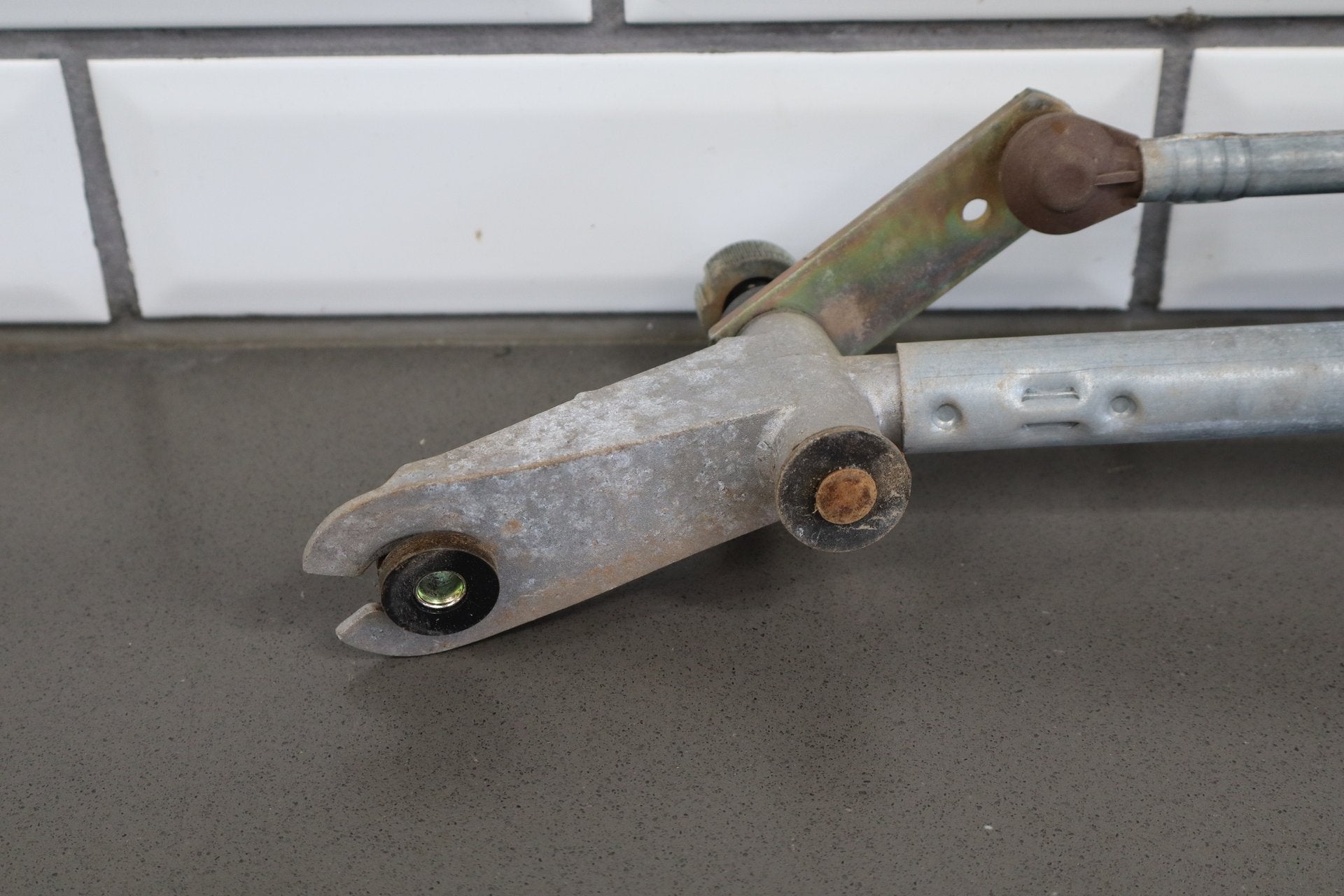 2004-2005 Ram 1500 Front Wiper Motor 55077098AC OEM